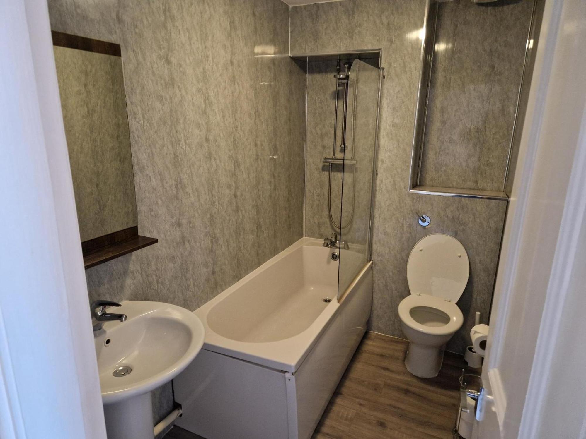 The Menai Hotel And Bar Бангор Экстерьер фото