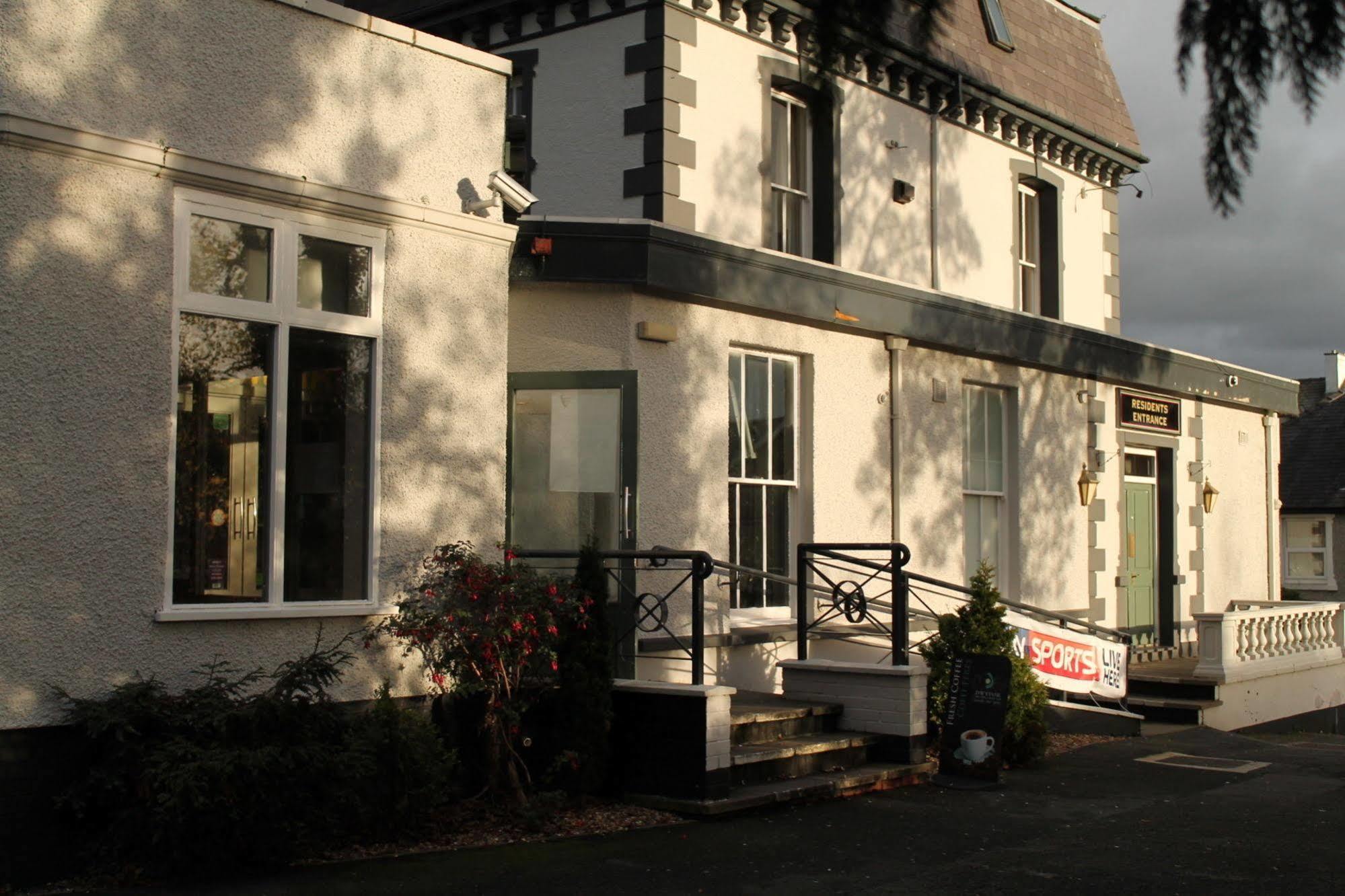 The Menai Hotel And Bar Бангор Экстерьер фото